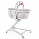 Chicco Baby Hug 4 in 1 Stubenwagen ab 0 Monate, Erhöhte Babyliege, Babybett, Hochstuhl mit Spielbogen, bis 15 kg, Verstellbare Rückenlehne, Verstellbare Höhe und 4 Räder - 1